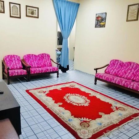 Homestay Bandar Pekan - Musleem Preferred Buitenkant foto